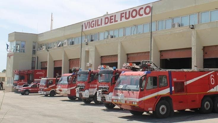 Dieci vigili del fuoco morti per malattia a Lampedusa, indagine del ministero degli Interni