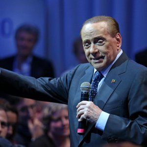 Forza Italia, chiude la sede di San Lorenzo in Lucina 