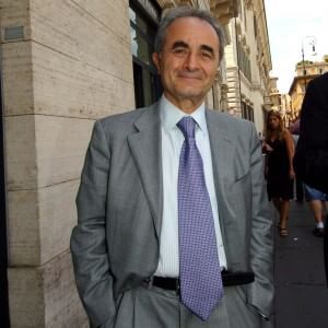 Parisi: "Matteo non può volerle abolire, lui è il testimone vivente della loro utilità"