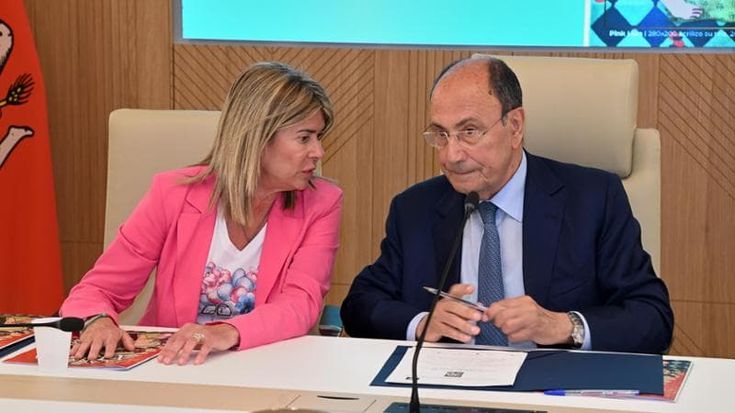 Rimpasto, settimana decisiva: mozione di M5s contro Amata