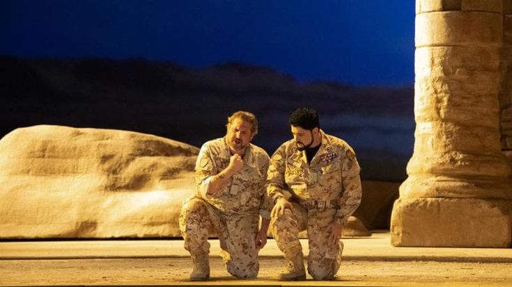 “Otello”, cast da lode e direzione potente ma le scelte della regia fanno discutere