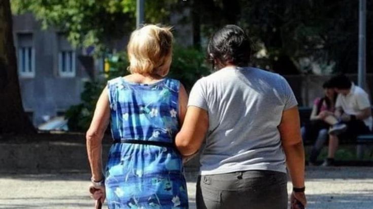 Colf e badanti, sanatoria per 130.000 stranieri. E lo Stato incassa 370 milioni di contributi