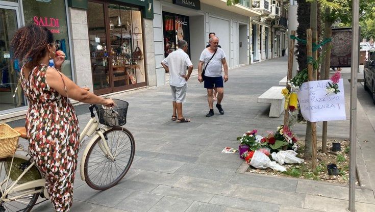 La sorella di Youns El Boussettaoui: "Civitanova come Voghera: la malattia dell'Italia è il razzismo" 