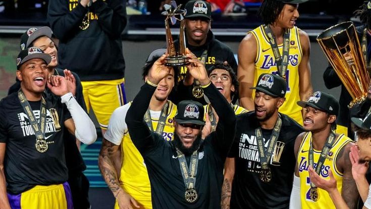 LeBron James da Obama a Biden, il tempo sospeso di una leggenda. “È lui l’intelligenza artificiale”