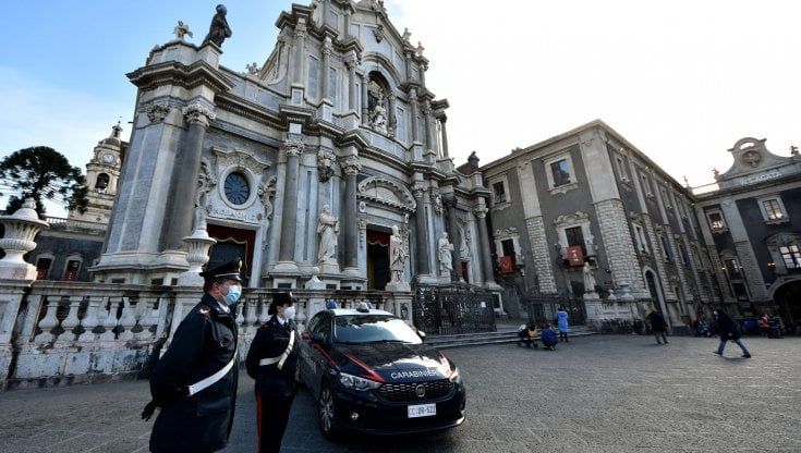 Catania senza Sant'Agata: il popolo dei devoti si arrende ai divieti