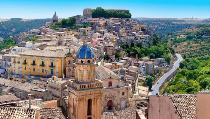 A Ragusa la carta contro il caro vacanze: sconti su soggiorni e ristoranti
