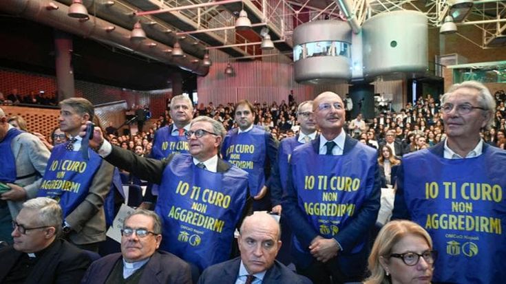 Napoli, il Giuramento di Ippocrate: “Pronto soccorso a rischio e periferie senza medici”