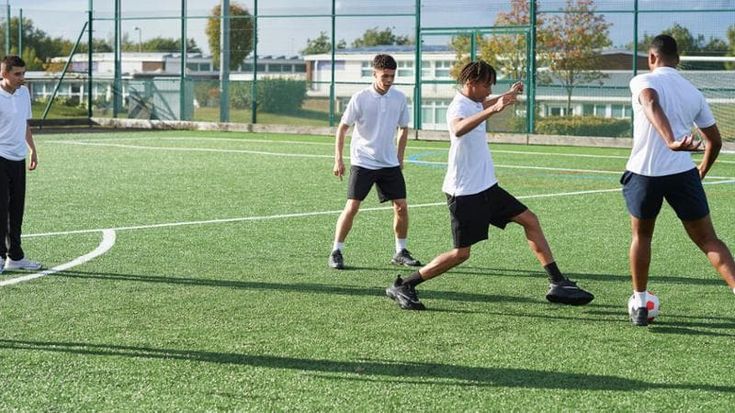 Between school commitments and a loss of interest, when balancing sport and study becomes difficult