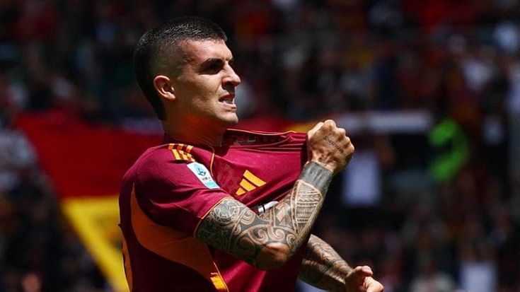 La doppietta di Mancini nel derby porta la Roma a un passo dalla Champions