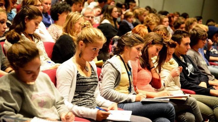 Aborigeni, unicorn dance e gratitudine: oltre cento studenti toscani in giro per il mondo con Intercultura