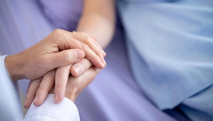 Fine vita, le critiche degli oncologi al disegno di legge