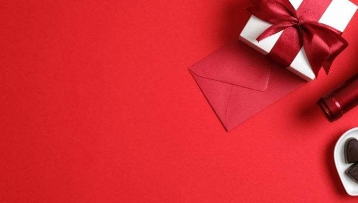 Regali di San Valentino, occhio al trucco del “venditore-intermediario”