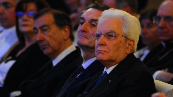 Mattarella: "Sarei soddisfatto se il Paese ragionasse in termini di decenni"