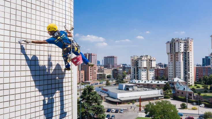 Edilizia acrobatica: lavori a prova di vertigini