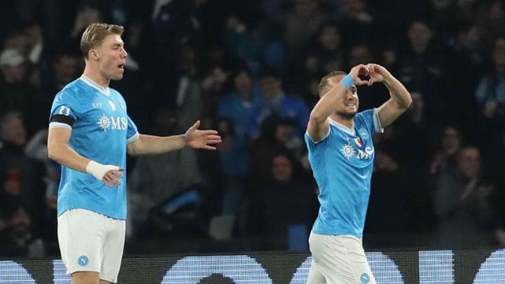 Il Napoli torna alla vittoria, decide Lobotka