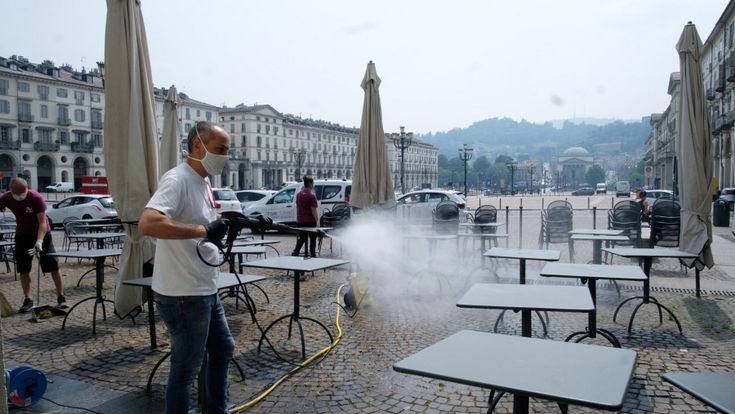 Torino, "effetto fase 2" al bancone del bar: fino a un euro e 30 per una tazzina di caffè