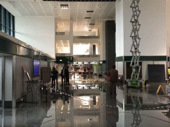 Maltempo, pioggia e grandine: allagato l'aeroporto di Malpensa