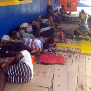 Sarost, 15 giorni di odissea in mare per i 40 migranti che nessuno vuole