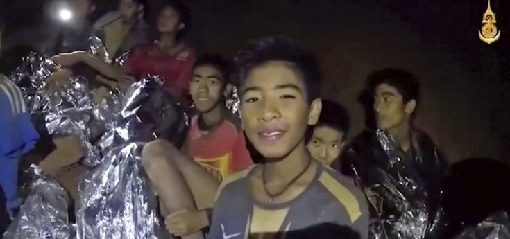 La storia dei ragazzi tailandesi intrappolati nella grotta sarà un film, anzi due