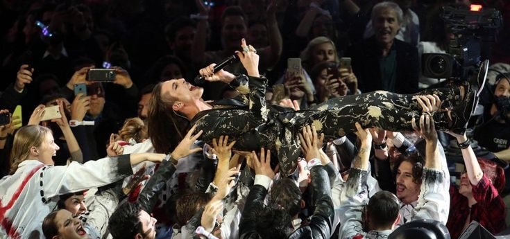 Maneskin, polverizzati i biglietti per il tour. Aumentano le date