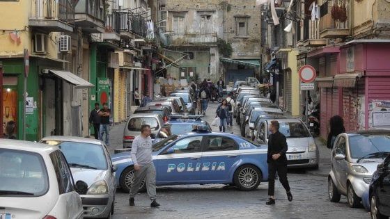 Colpi esplosi in strada a Napoli, terzo episodio in 48 ore