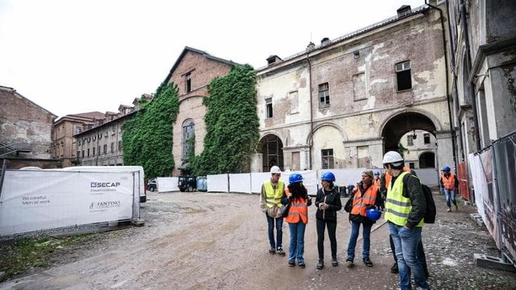 La rinascita della Cavallerizza, viaggio nel cantiere aperto tra stanze murate e stemmi reali