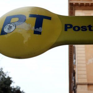 Poste, l'offerta verso il tutto esaurito in due giorni