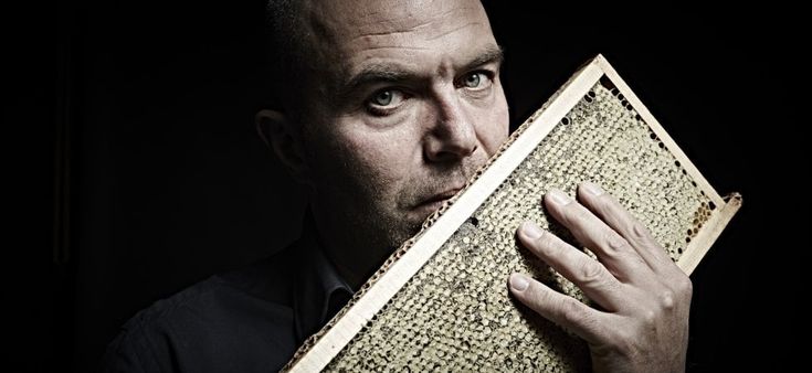 È morto Andrea Paternoster. Se ne va l’ape regina del miele italiano