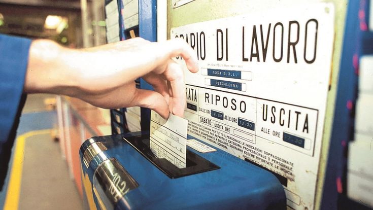 Addio cartellino da timbrare. “Senza orari si produce di più”