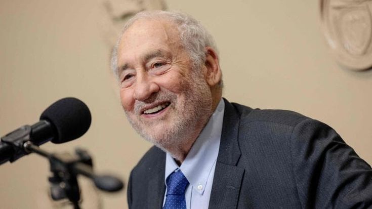 Stiglitz: “Le disuguaglianze si possono combattere: la lezione di Mamdani. Tassare chi ha di più”