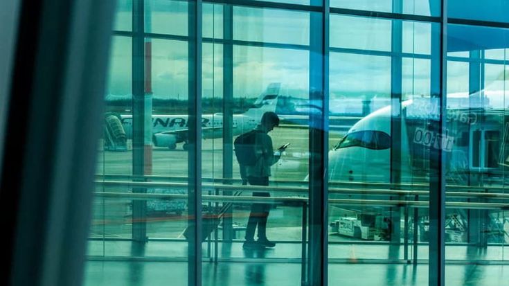Voli, la giungla della tassa comunale sui biglietti: da 6,5 a 9 euro, ecco chi la paga in Italia
