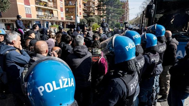 Presidio per ricordare i due anarchici morti vietato a Roma, 91 fermi preventivi