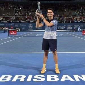 Tennis, Raonic si prende la rivincita: Federer ko in finale a Brisbane