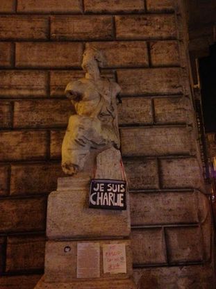 "Je suis Charlie", anche Pasquino vicino a Parigi