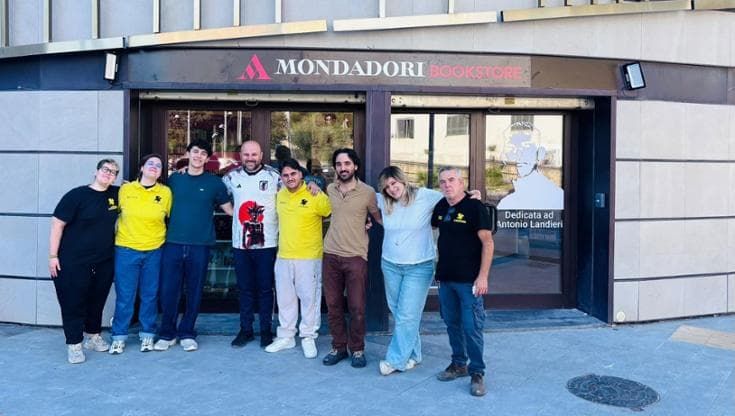 Napoli, diecimila libri per Scampia: “Qui nasce una storia nuova”