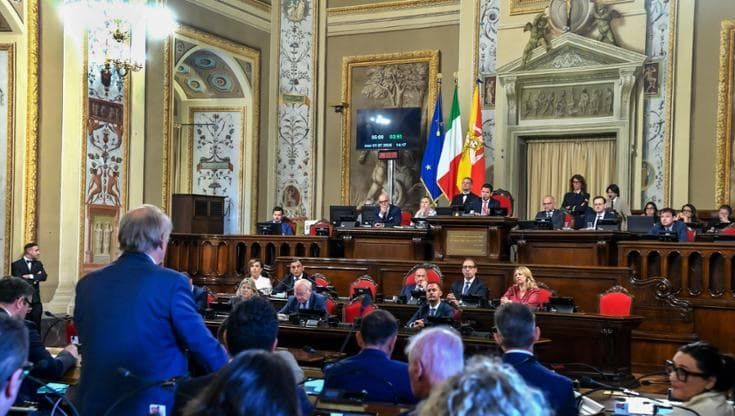 Una legge in 43 giorni, sindacati contro l’Ars: “Degrado istituzionale”