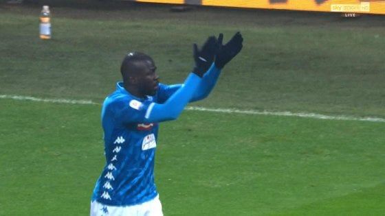 "Caro Koulibaly, qui in Senegal la scuola non ha bagni: aiutaci"