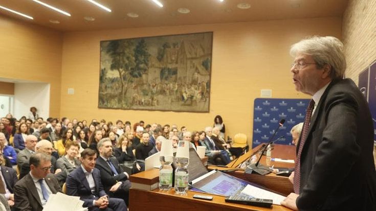 Gentiloni: “Trump ha cambiato l’ordine mondiale, è finita la belle époque dell’Europa”