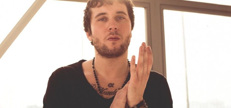 Il Cile: "Sono un cantautore ma non mi piace girare intorno alle cose. Perci&ograve; amo i rapper"