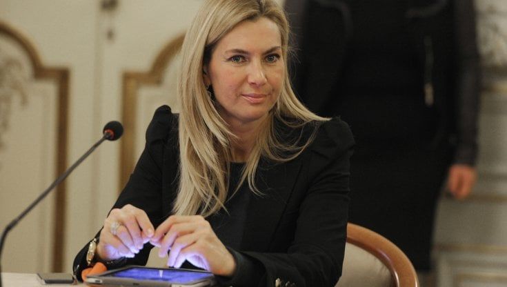 Biancofiore: "Berlusconi ha lasciato Fi prima di me. Ora lo usano come una sagoma di cartongesso"