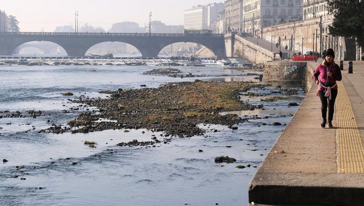 Scene dal Po, il grande fiume ridotto quasi a un rigagnolo