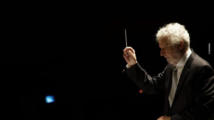 Nicola Piovani al Manzoni: “La mia musica dai film alla vita”