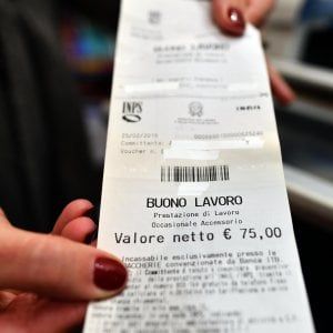 Gentiloni teme la trappola sui voucher "Si rischia di sfasciare tutto" Ma i renziani non arretrano 