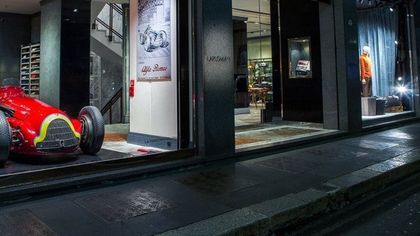 Milano, che show per la leggendaria Alfa 159