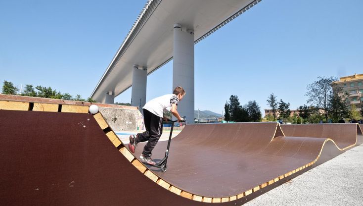 Inaugurata la nuova area giochi sotto il ponte San Giorgio