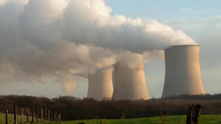 Enel, non solo rinnovabili il futuro passa per il nucleare