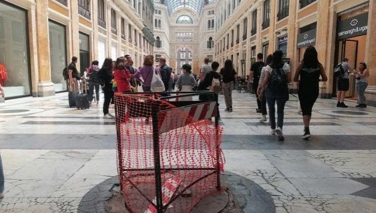 Galleria Umberto senza controlli, il Comune: “Entro agosto vigili e cancelli”