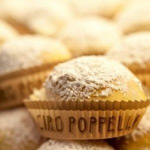Coronavirus: troppo goloso, dimesso ma positivo va in panetteria e si sente male