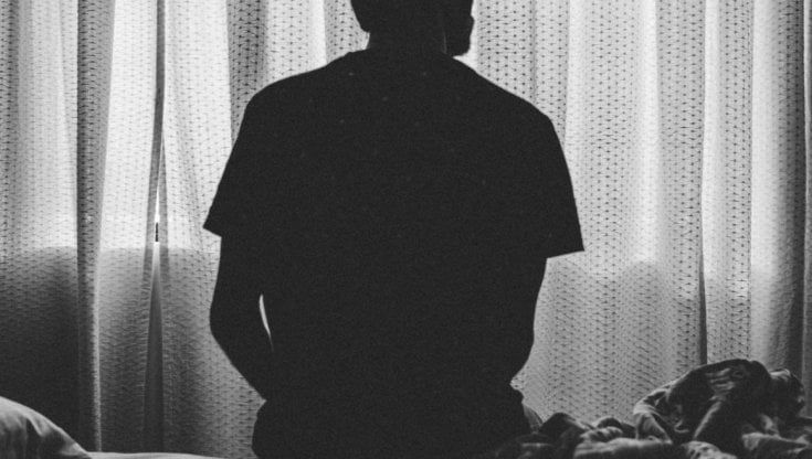 Il ritiro sociale degli adolescenti: "Così rispondono a un orizzonte minaccioso. Servono nuove speranze"