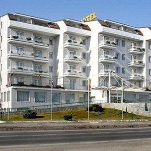 Petardi nella notte sotto l'hotel della Juve: "Azione di disturbo in vista del derby"